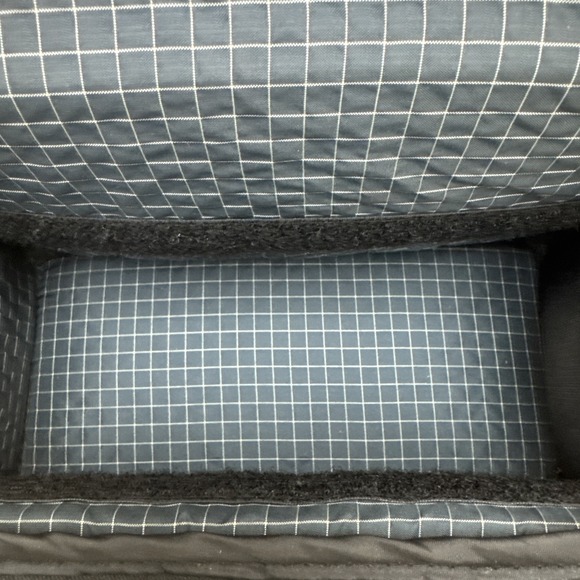 Case Logic Gray Medium Sized Camera Bag Shoulder Or Hand Carry - Picture 16 of 16